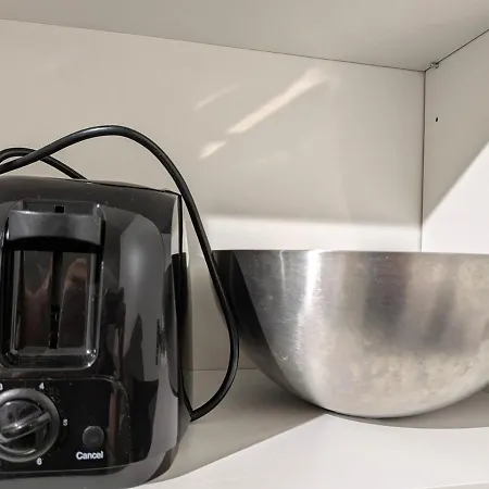 Waldstadt Charme Hideaway Kueche-balkon-netflix Διαμέρισμα Καρλσρούη