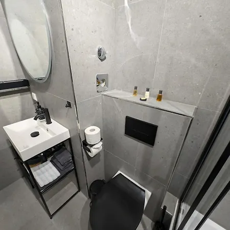 Apartment Waldstadt Charme Hideaway Kueche-balkon-netflix Karlsruhe
