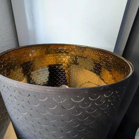 Waldstadt Charme Hideaway Kueche-balkon-netflix *