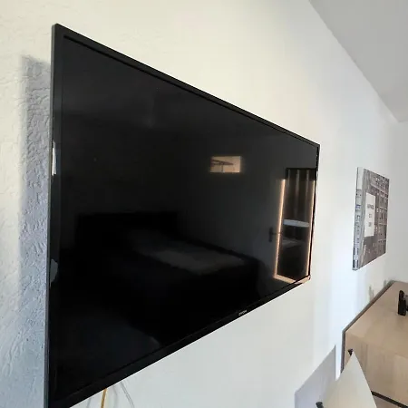 Διαμέρισμα Waldstadt Charme Hideaway Kueche-balkon-netflix