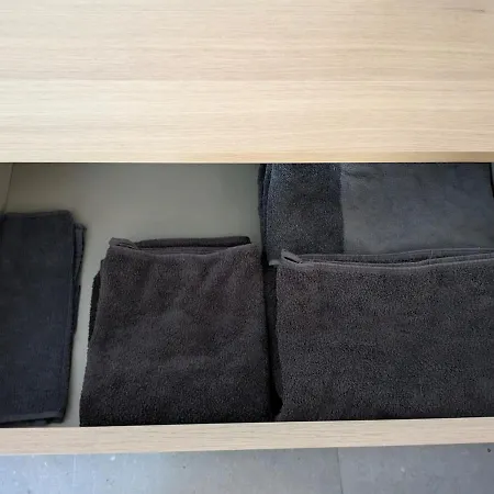 Apartment Waldstadt Charme Hideaway Kueche-balkon-netflix *